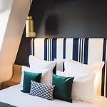 Hotel Madison Jean De Luz - Handwritten Collection