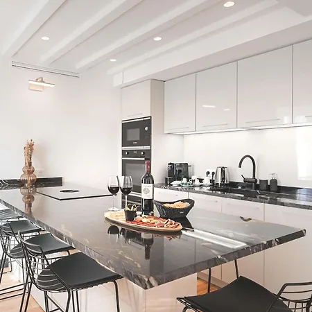 Hotel Madison Jean De Luz - Handwritten Collection 4*