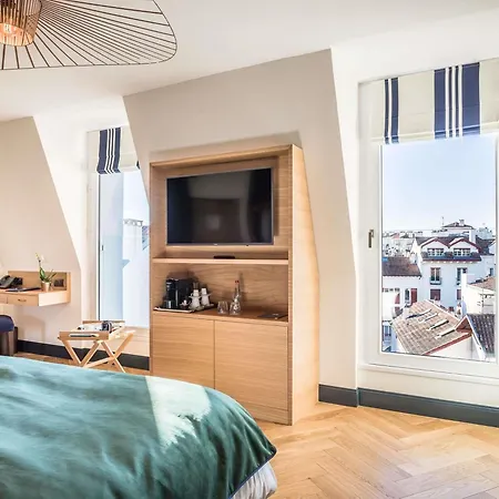 Madison Jean De Luz - Handwritten Collection 4* Saint-Jean-de-Luz