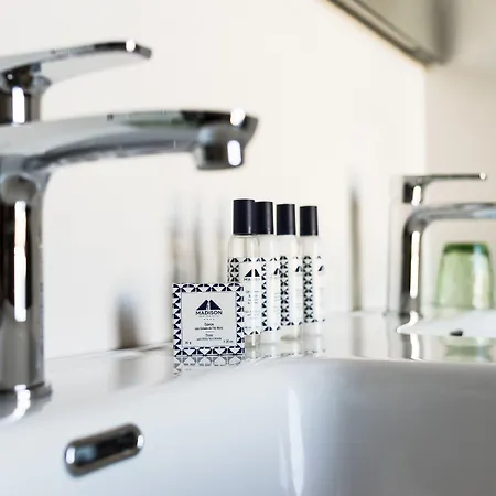 Madison Jean De Luz - Handwritten Collection Hotel 4*