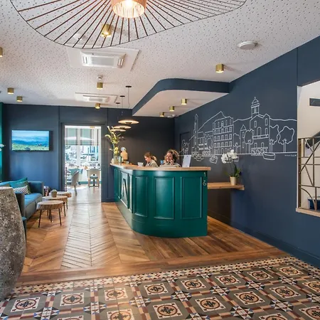 Madison Jean De Luz - Handwritten Collection Hotel