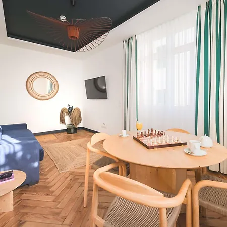 Hotel Madison Jean De Luz - Handwritten Collection