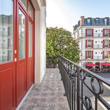 Madison Jean De Luz - Handwritten Collection 4* Saint-Jean-de-Luz