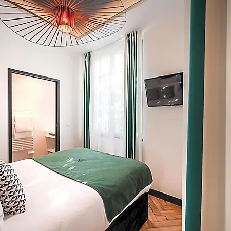 Madison Jean De Luz - Handwritten Collection 4* Saint-Jean-de-Luz