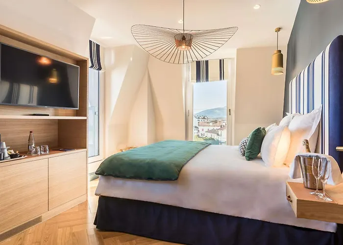 Madison Jean De Luz - Handwritten Collection 호텔 4*