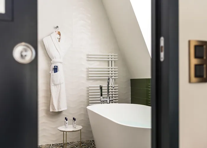 Madison Jean De Luz - Handwritten Collection Hotel