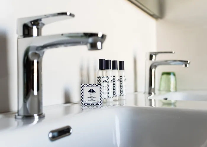 Madison Jean De Luz - Handwritten Collection Hotel 4*