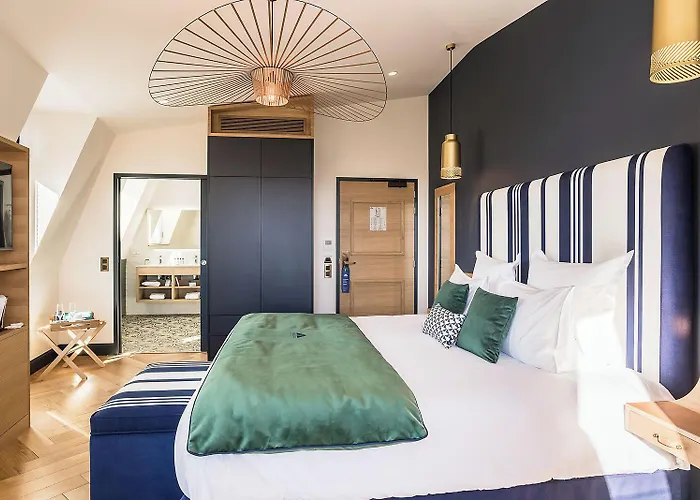 Madison Jean De Luz - Handwritten Collection Hotel